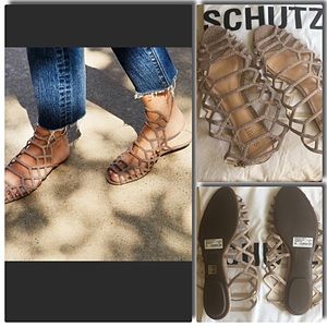 Free People x Schutz Cosmopolitan Sandal Gold